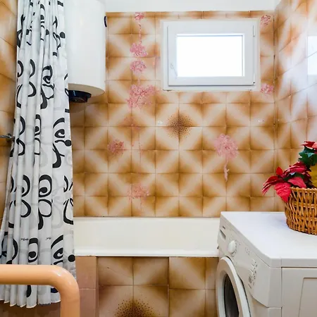 شقة Awesome Apartment In Pula With Wifi بولا
