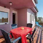 Apartamento 2 Bedroom Lovely In Pula